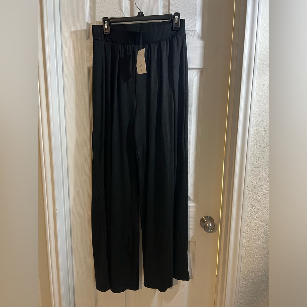 black wide leg pants